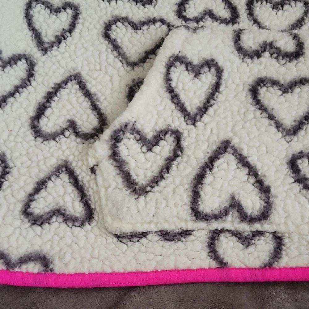 Cat & Jack Heart Pattern Fleece Pullover - Picture 5 of 8